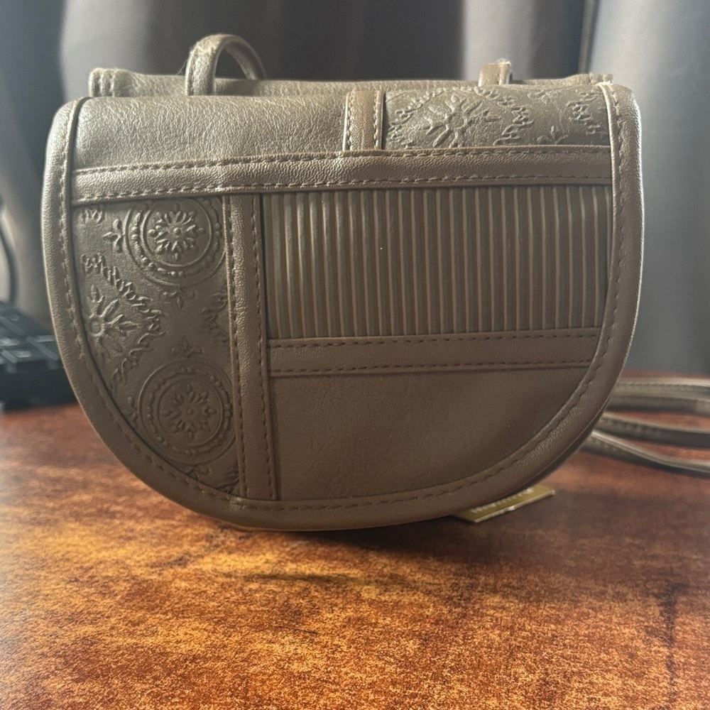 NWT Vintage Montiva cross body bag